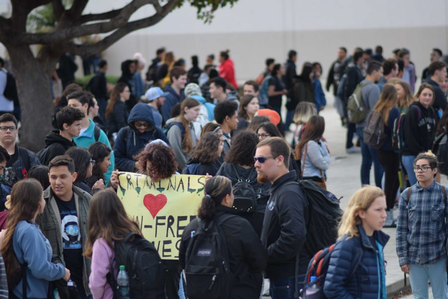 Buena+High+School%2C+Ventura%2C+HS%3A++Local+student-planned+protest+supports+national+event