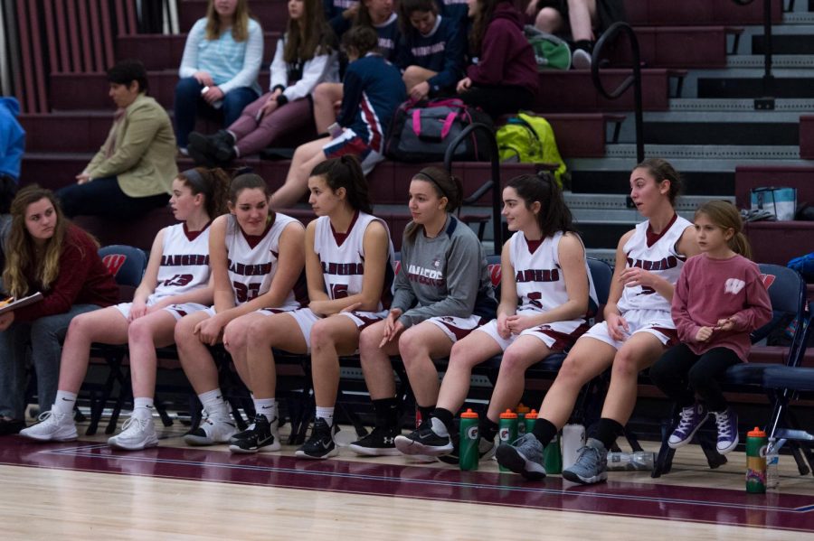 Girls+Basketball+Strives+for+Playoffs