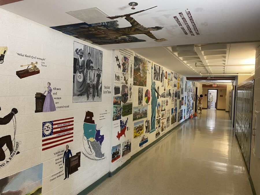 Social+Studies+Hallway+Mural+Continues+to+Showcase+History+Images