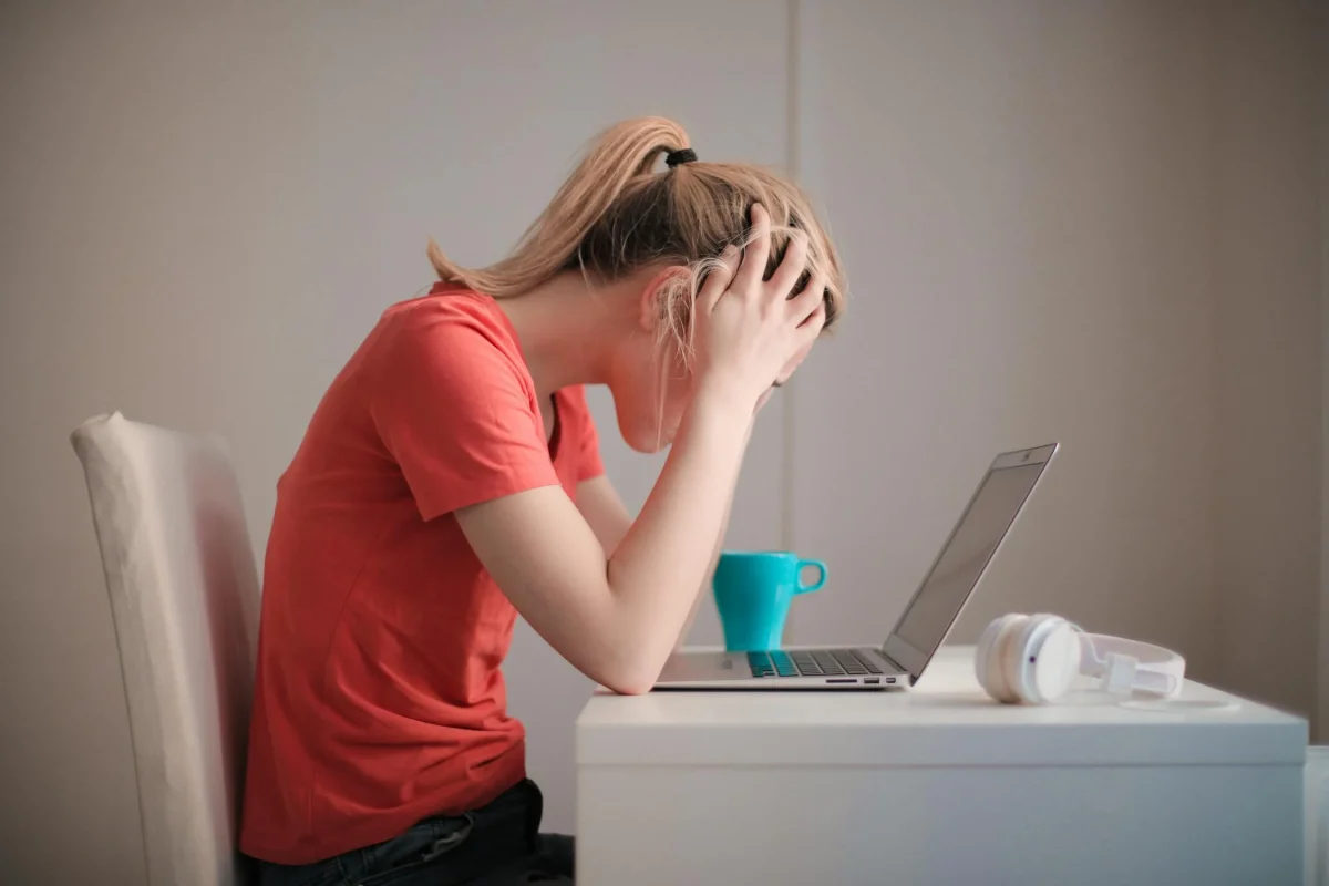 Image of a stressed person. (Source: drray.com)