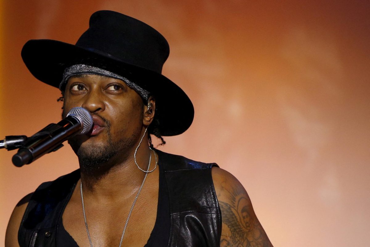 Recording artist D'Angelo performs during a Spotify press event in New York May 20, 2015.   REUTERS/Shannon Stapleton